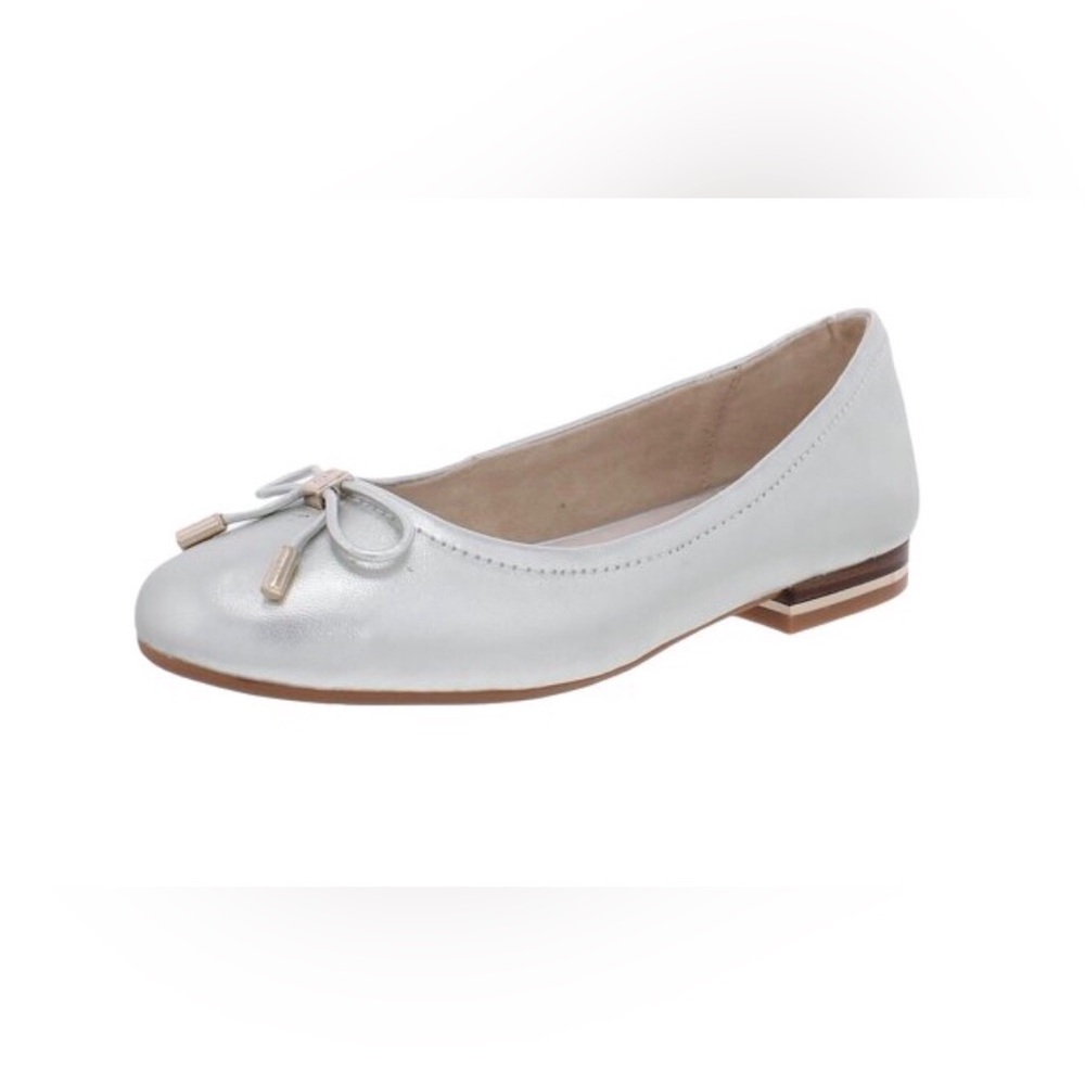 Kenneth Cole Silver Flats